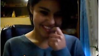 Super Pretty Short Hair Girl Show On Omegle