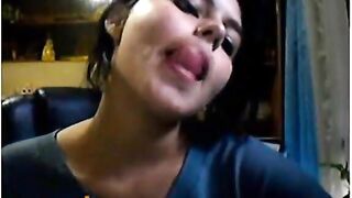 Super Pretty Short Hair Girl Show On Omegle