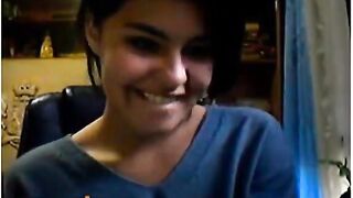 Super Pretty Short Hair Girl Show On Omegle