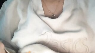 Hot UK Teen plays
