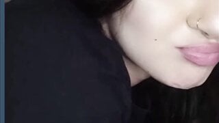 Beautiful Arab Girl Shows off Huge Ass