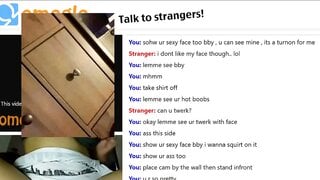 Hot Asian girl squirts