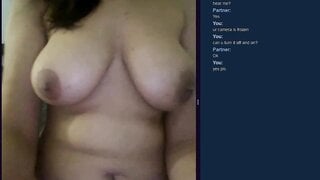 Omchater Flingster Horny Brunette Masturbates