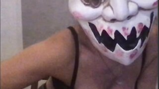 she wont help me cum but shows her tits