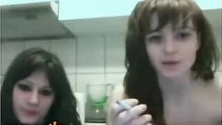 2 omegle girls showing