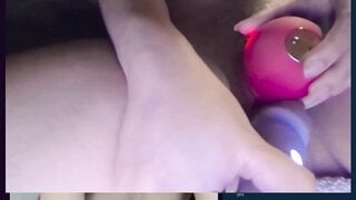 Omchater Flingster Girl Masturbates while Calling Bf