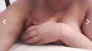 Desi girl chats with me while being naked