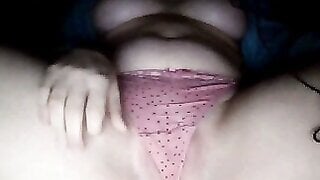 PERFECT PUSSY GIRL PLAYING ON OMEGLE