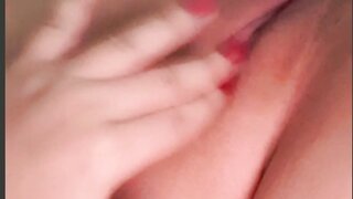 Brazilian BBW wants my cum