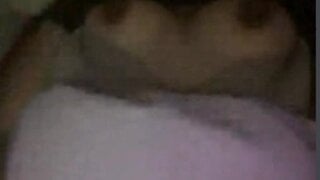 girl flashes me with her roomate in the room
