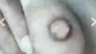 Indian beauty shows pussy and tits on flingster