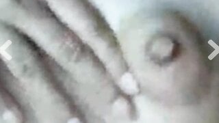Indian beauty shows pussy and tits on flingster