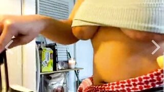 Milf on Shagle video call