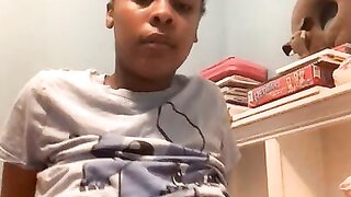 New York's Ebony Teen Show Naked in Chatrandom