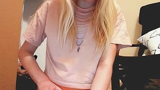 Ava plays spicy omegle game