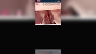 Canadian girl squirts on flingster