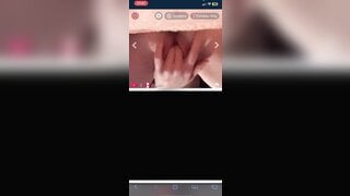 Canadian girl squirts on flingster