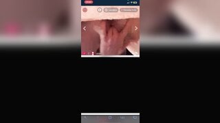 Canadian girl squirts on flingster