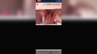 Canadian girl squirts on flingster