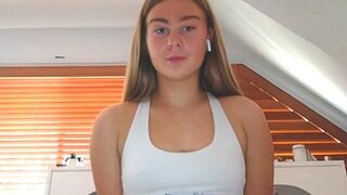 Bella plays spicy omegle game