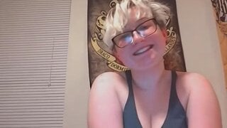 Diana plays spicy omegle game
