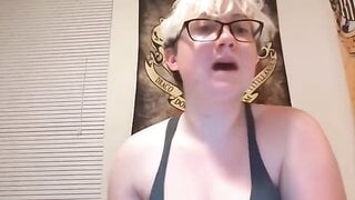 Diana plays spicy omegle game
