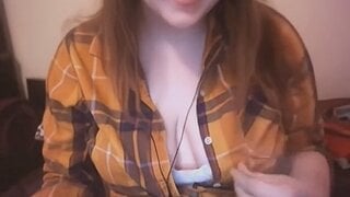 Sarah plays spicy omegle game