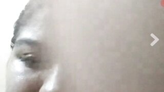 Indian girl shows me her tits and helps me cum