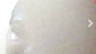 Indian girl shows me her tits and helps me cum
