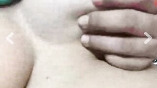 Indian girl shows me her tits and helps me cum