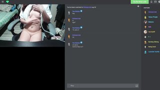girl does everything on emeraldchat