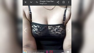 Andhra Pradesh bhabi showing boobs