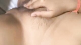 Indian babes rubs pussy