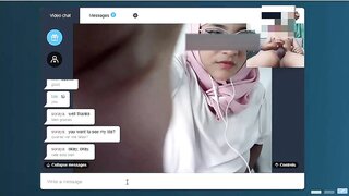 hijab milf hot video jerking to her