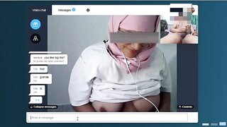 hijab milf hot video jerking to her