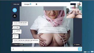 hijab milf hot video jerking to her