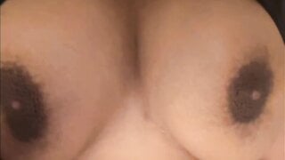 Indian maharashtra girl shows her sexy boobs