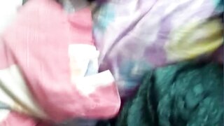 Milf from Sri Lanka shows Pussy and Tits