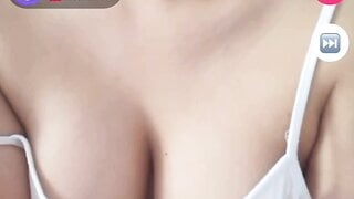 Filipina shows me everything on monkey app
