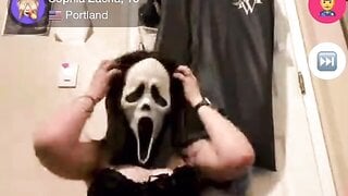 Masked girl flashes me quick on monkey app
