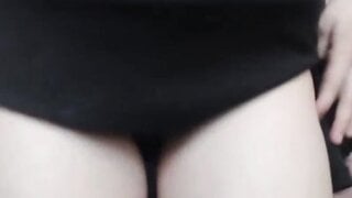 coomeet latina shows tits and masturbates