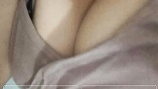 Girl flashes me on ome.tv
