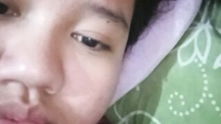 Indonesian BBW takes her tits out