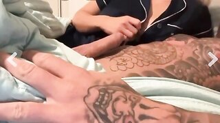 Australian couple enjoying on flingster