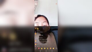 Asian teen show her pussy