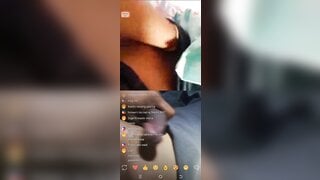 Asian teen show her pussy