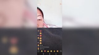 Asian teen show her pussy