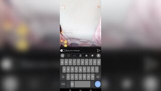 Asian teen show her pussy