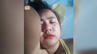 Philippnes girl showing boobs
