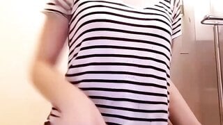 Ellie Plays SPICY Omegle Game (2017)